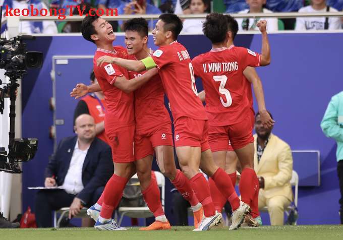 Việt Nam và Nhật Bản tạo ra 'cơn mưa bàn thắng' tại Asian Cup