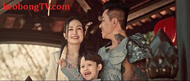  Hương Baby: Tuấn Hưng thờ ơ trên sân khấu, ấm áp trong gia đình