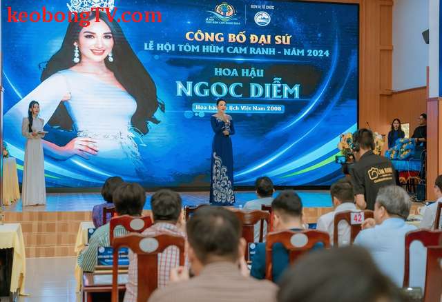  Hoa hậu Ngọc Diễm về quê làm đại sứ