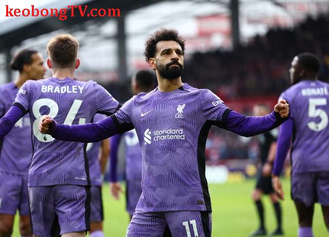  Tân Nhà cầm quân Arne Slot chốt người thay thế Salah ở Liverpool