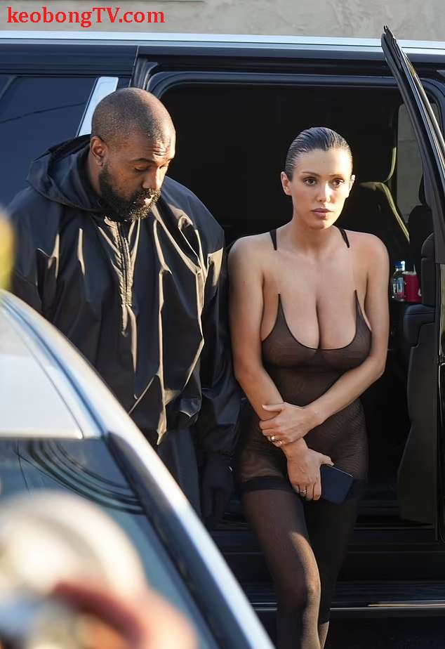 Vợ Kanye West bị buộc tội gửi phim khiêu dâm cho nhân viên