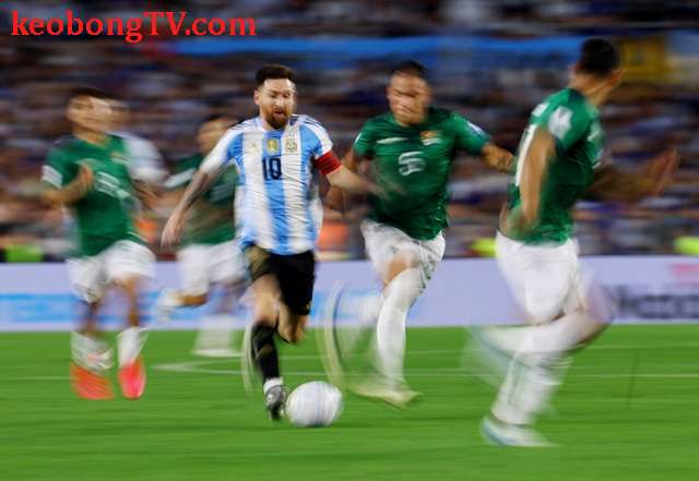  Messi tỏa sáng ở tuổi 37 tại vòng loại World Cup, bắt kịp kỷ lục của Cristiano Ronaldo