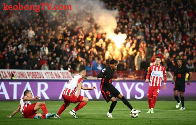  Barcelona mở "đại tiệc", Arsenal thua trận đầu ở Champions League