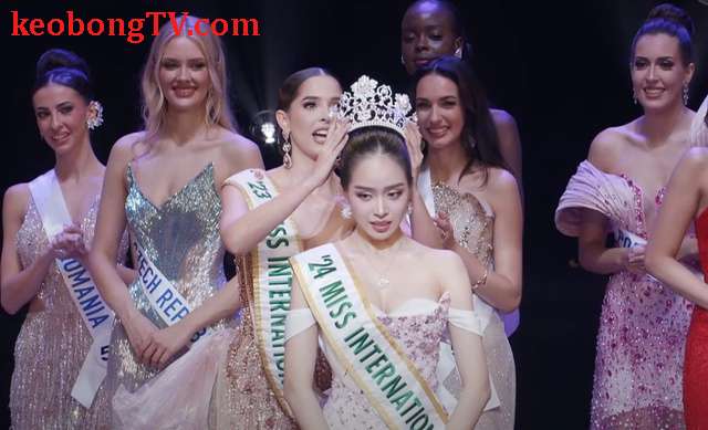  Nhan sắc Việt đăng quang hoa hậu "Miss International 2024"