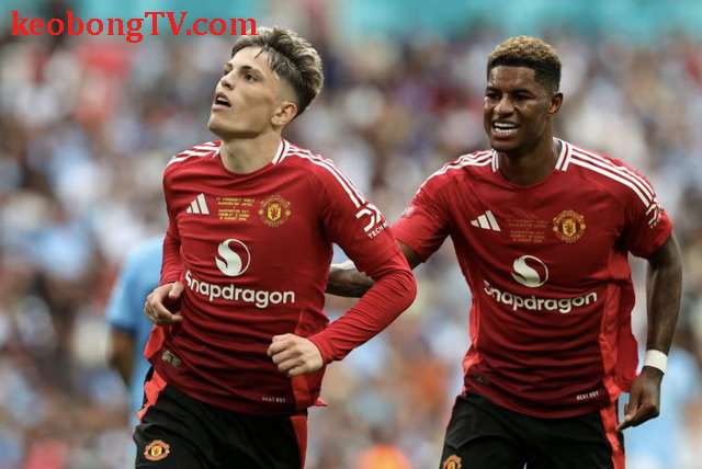  Man United thăm dò vụ rò rỉ thông báo đội hình trước trận derby Manchester