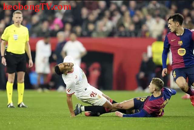  Thắng vùi dập Sevilla, Barcelona tăng tốc đua vô địch La Liga