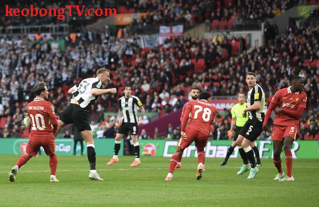  Liverpool thành cựu vương League Cup, Newcastle có danh hiệu sau 70 năm