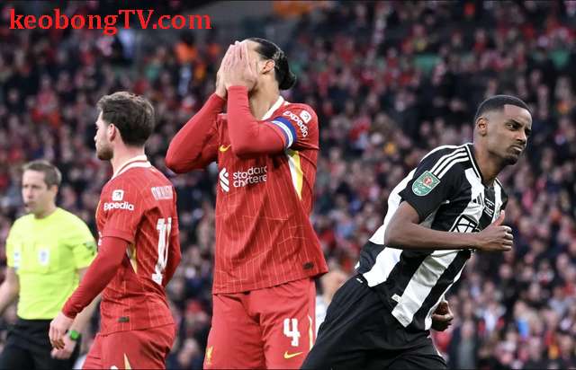  Liverpool thành cựu vương League Cup, Newcastle có danh hiệu sau 70 năm