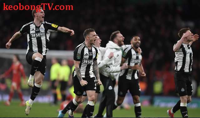  Liverpool thành cựu vương League Cup, Newcastle có danh hiệu sau 70 năm