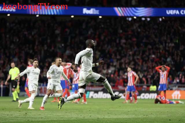  Thắng Atletico loạt đá luân lưu, Real Madrid giành vé tứ kết Champions League