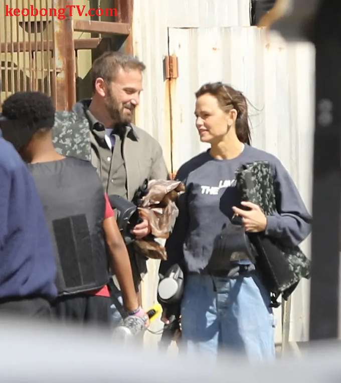 Ben Affleck tăng tả bên Jennifer Garner