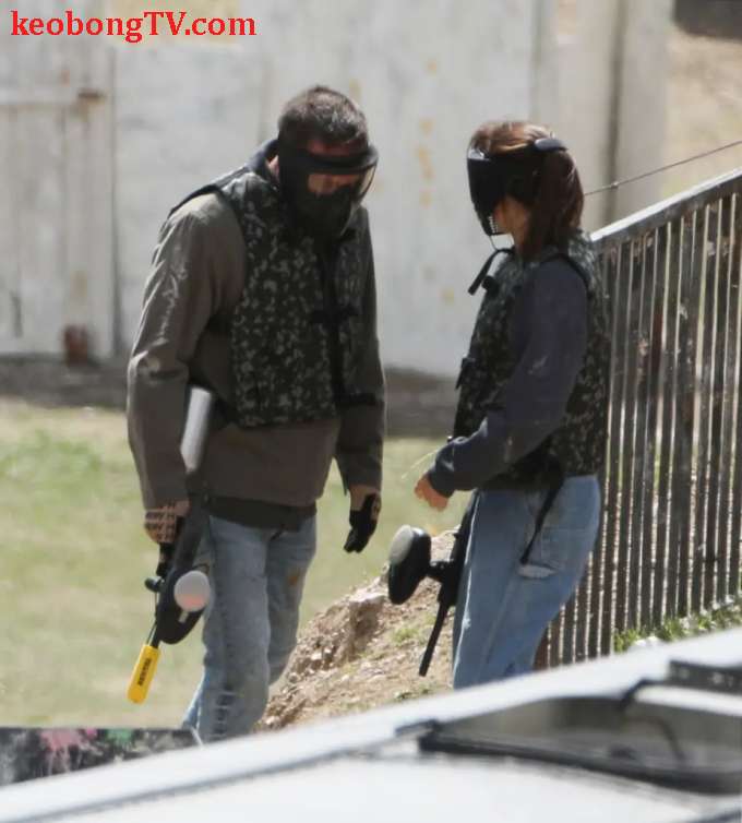 Ben Affleck tăng tả bên Jennifer Garner