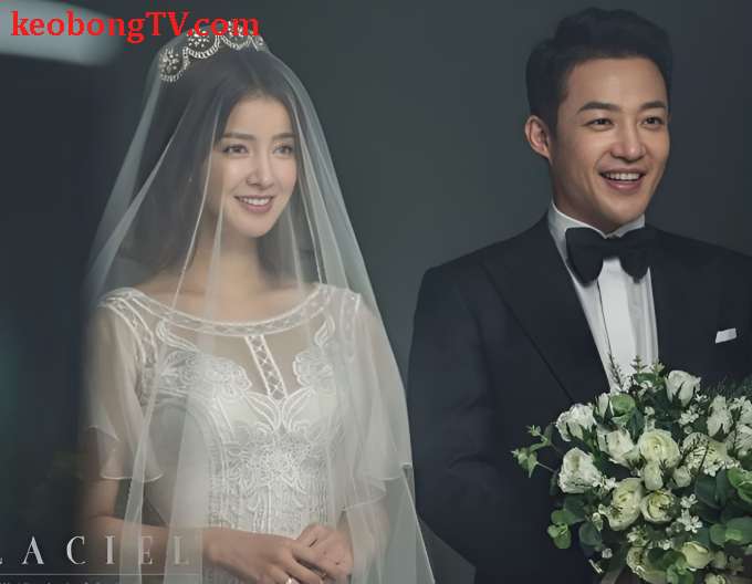 Lee Si Young ly hôn chồng đại gia